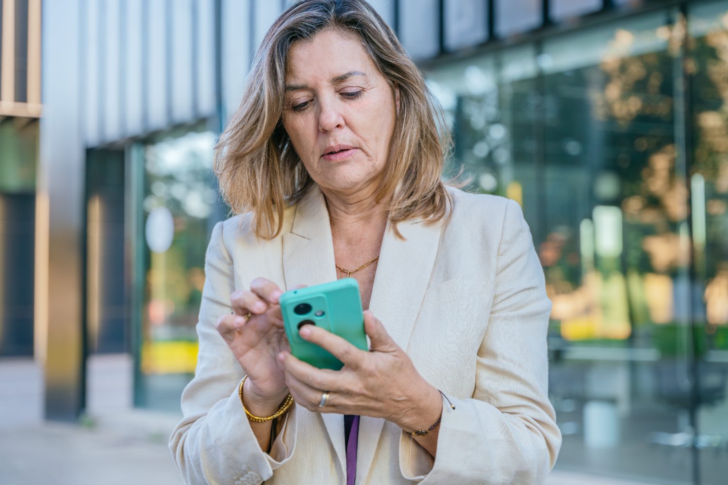 Ondernemer beheert haar afspraken via SMS op haar telefoon